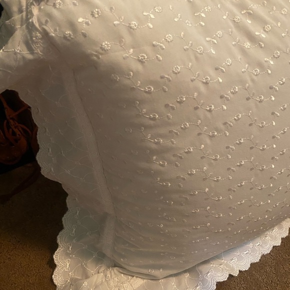 Decorative White Eyelet Embroidered Lace Pillow Removable 22” Beautiful - Picture 2 of 12